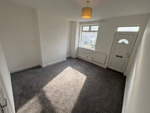 2 bed Terraced To Let