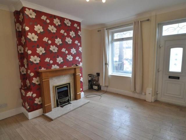 2 bed Terraced To Let