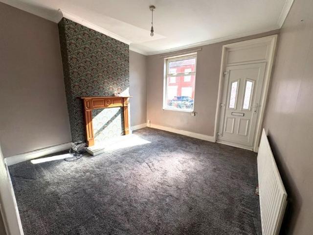 2 bed Terraced To Let