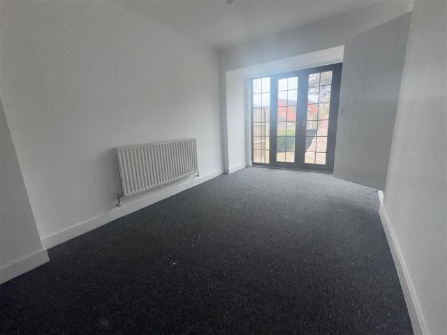 2 bed terraced to rent Bowns Yard, DE55
