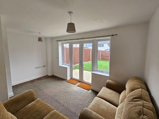 2 Bed Terraced House, The Groves, BS13
