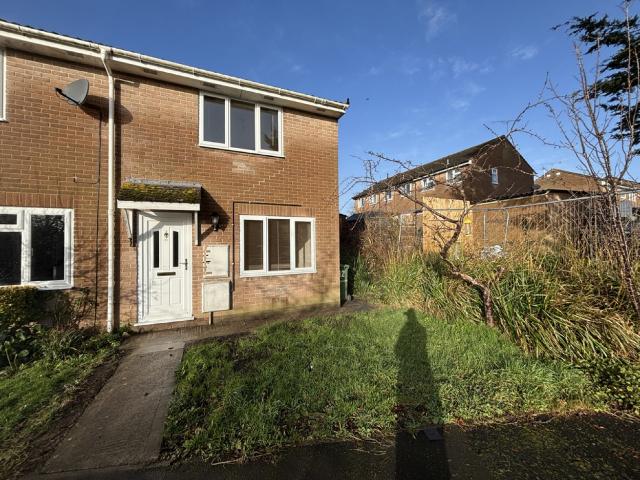 2 bed Terraced House To Let