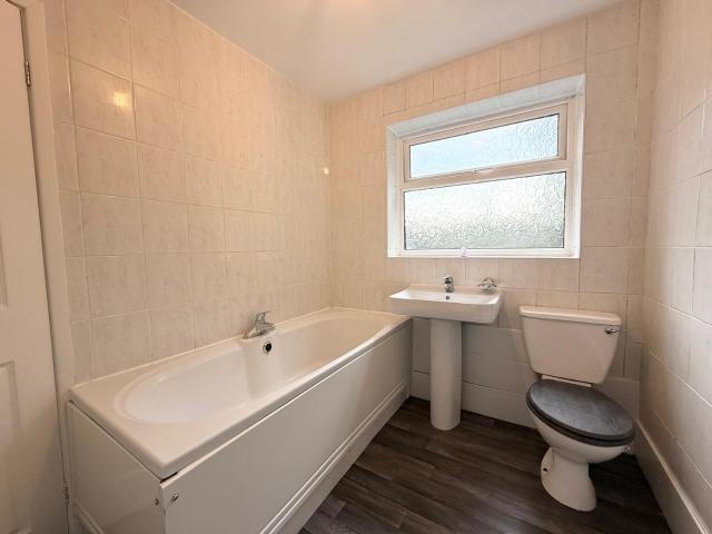 2 bed terraced house to rent New Street, Stairfoot S71 5AJ