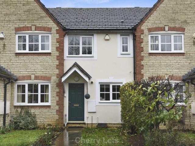 2 bed terraced house to rent in Campion Place, Bure Park, OX26