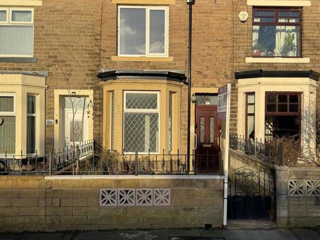 2 bed terraced house to rent in Cardwell Street, Padiham, BB12