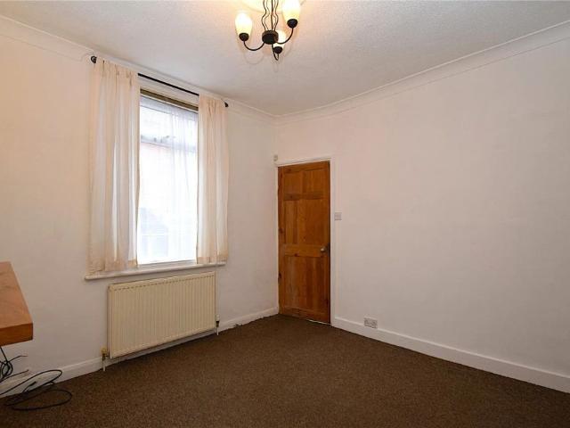 2 bed terraced house to rent in Hampton Road, Scarborough, North Yorkshire, YO12
