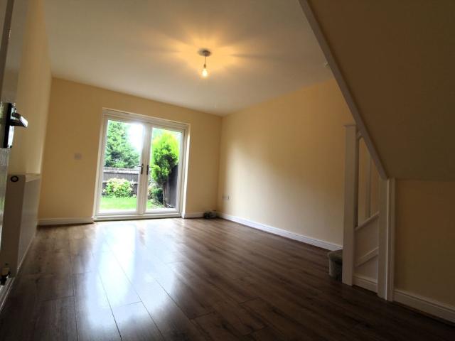 2 bed terraced house to rent Sutton Place Woodville, Swadlincote DE11 7BW