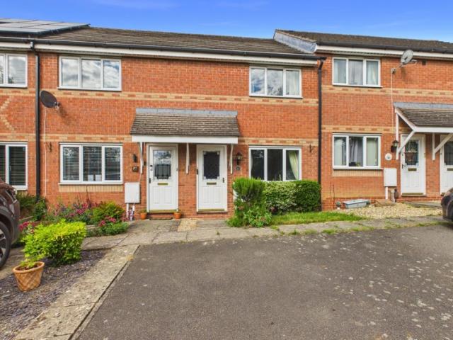 2 BED Terraced House To rent