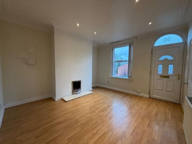 2 Bed Terraced House, West View, LS11