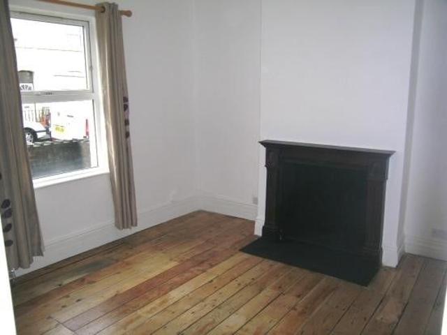2 Bed Terraced House, Whitehall Road, BS5