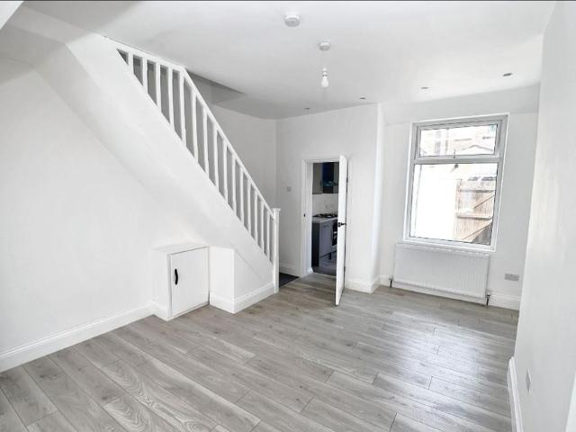 2 Bed Terraced House, Wythburn Street, M6