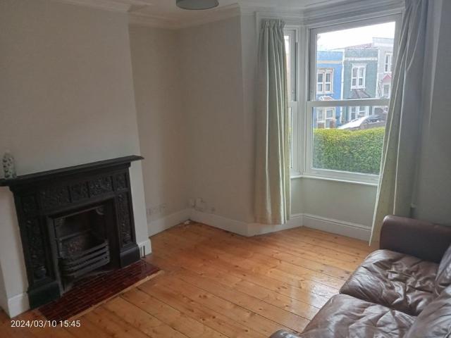 2 Bed Terraced House, Balmain Street, BS4