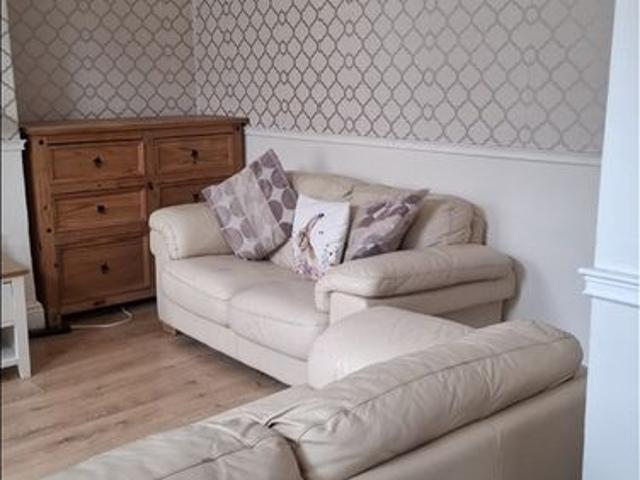 2 Bed Terraced House, Barton View, LS11