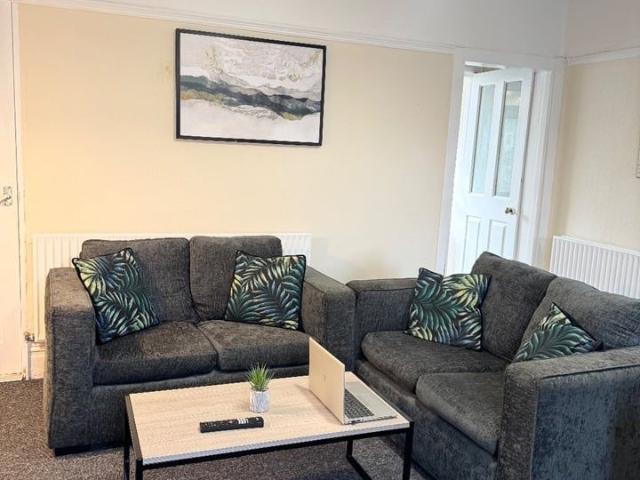 2 Bed Terraced House, Coniston Avenue, IG11