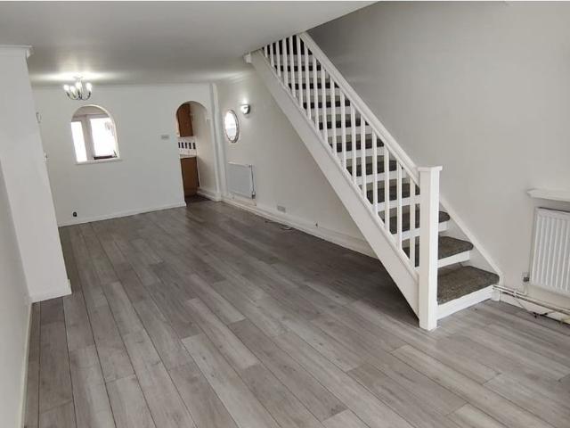 2 Bed Terraced House, Coe Avenue, SE25