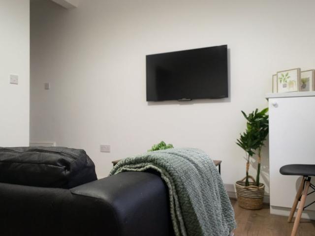 2 Bed Terraced House, Croydon Road, NG7