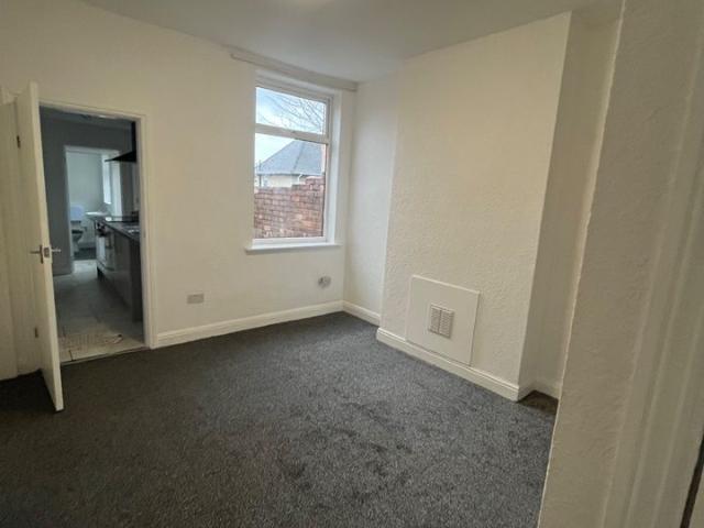 2 Bed Terraced House, Edale Road, NG2