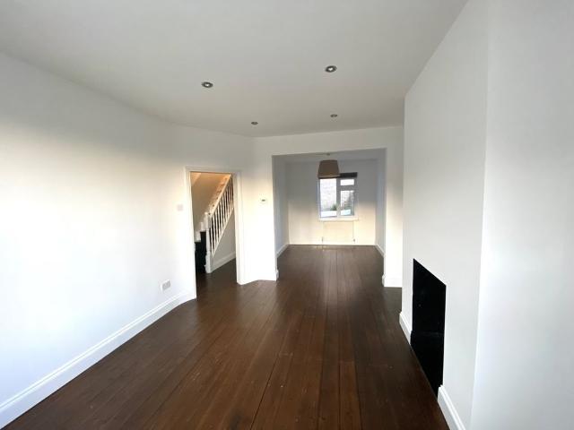 2 Bed Terraced House, Gibbon Road, SE15