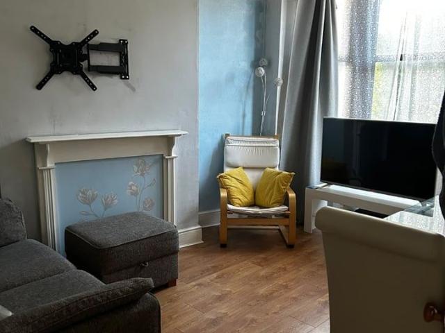 2 Bed Terraced House, Hearsall Lane, CV5