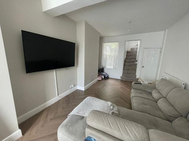 2 Bed Terraced House, Knights Road, B11