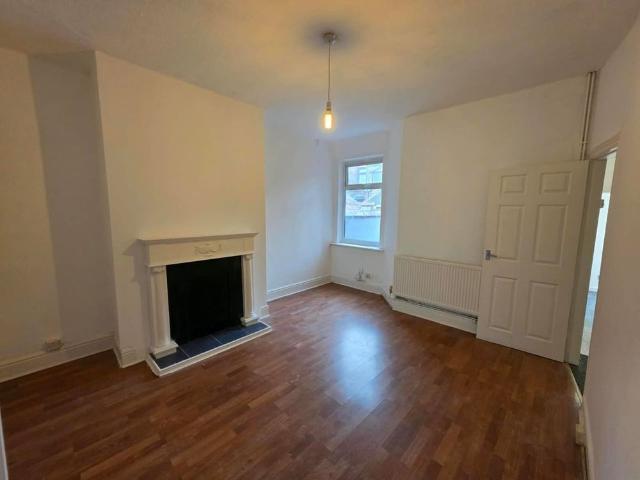 2 Bed Terraced House, Martin St, M5
