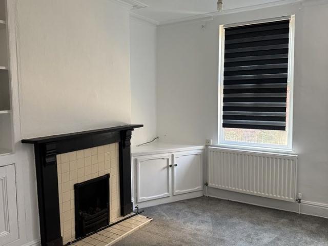 2 Bed Terraced House, Meadow Terrace, S11