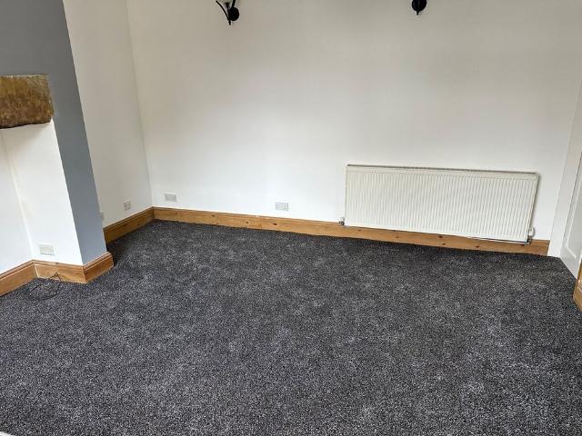 2 Bed Terraced House, New Bank Street, LS27