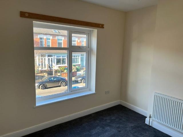 2 Bed Terraced House, Park Road, B67