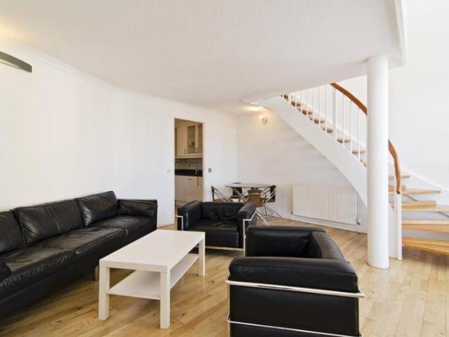 2 Bed Terraced House, Princes Court, SE16