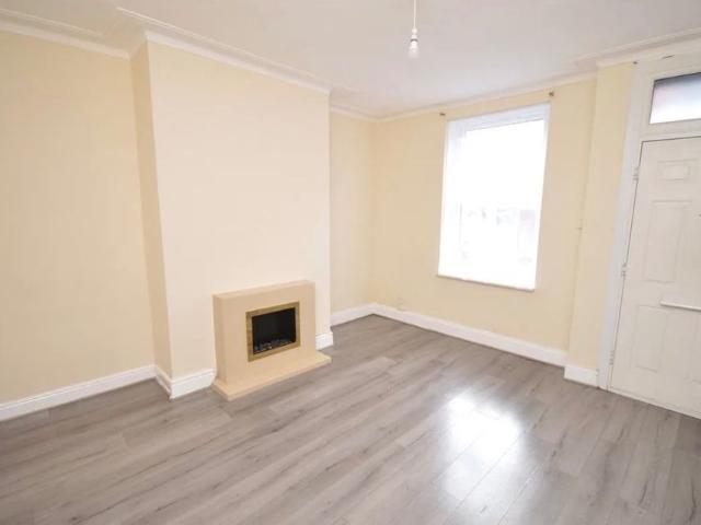 2 Bed Terraced House, Recreation Terrace, LS11