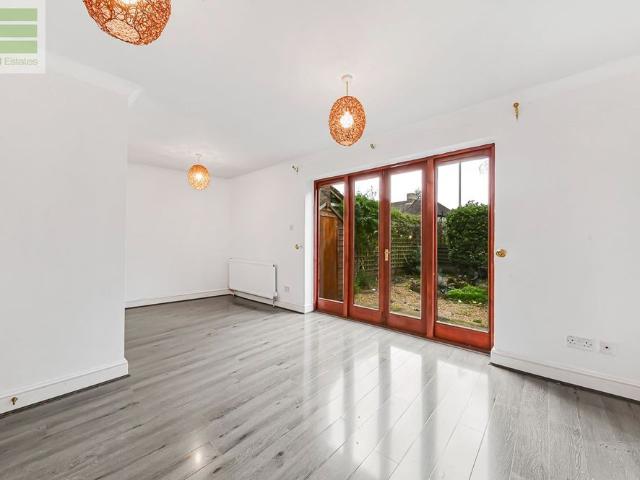 2 Bed Terraced House, Riverside Mews, CR0