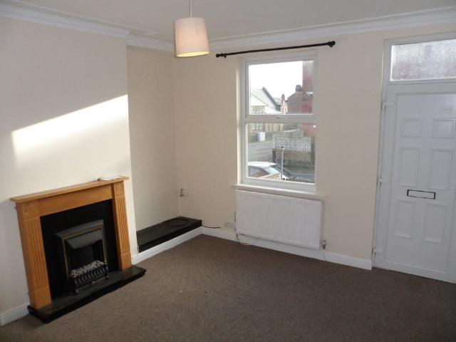 2 Bed Terraced House, Rombalds Avenue, LS12