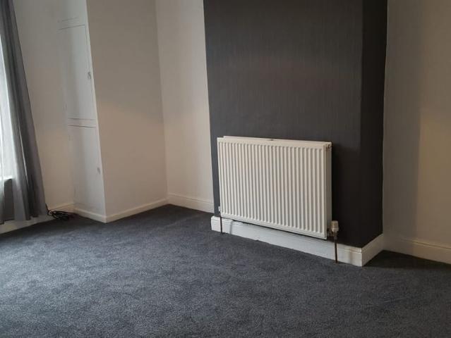 2 Bed Terraced House, Springfield Road, LS27