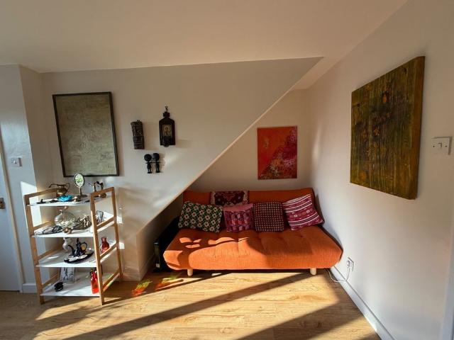 2 Bed Terraced House, Stratford Close, NG4