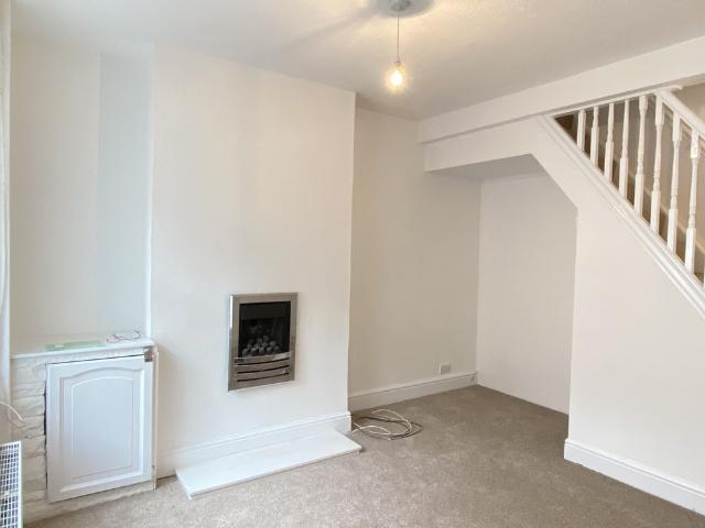 2 bed Terraced in Parker Street Briercliffe, Burnley, BB10 2HH