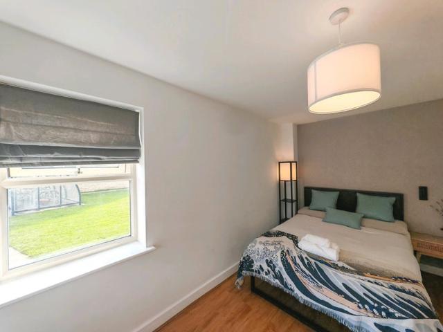 2 Bed Townhouse | City Location with Parking