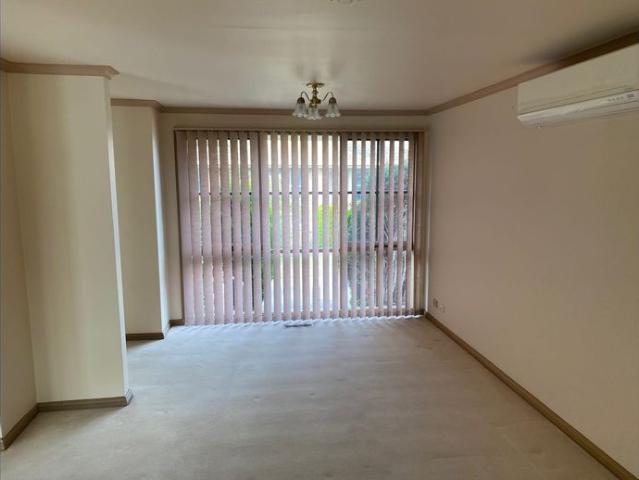 2 BED UNIT IN CENTRAL LOCATION IN DONCASTER EAST & IN EAST DONCASTER SECONDARY COLLEGE & BEVERLEY HILLS PS SCHOOL ZONE