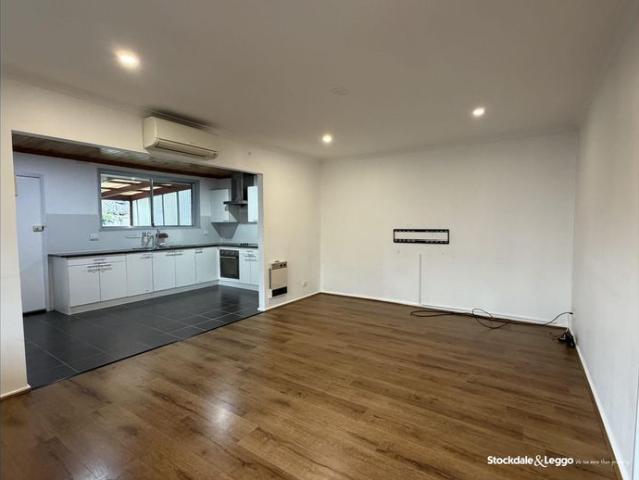 2 BED UNIT IN DANDENONG NORTH