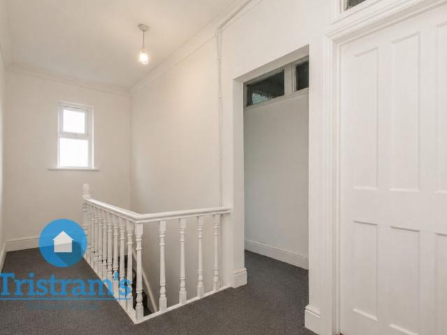 References Pending 2 bed Apartment