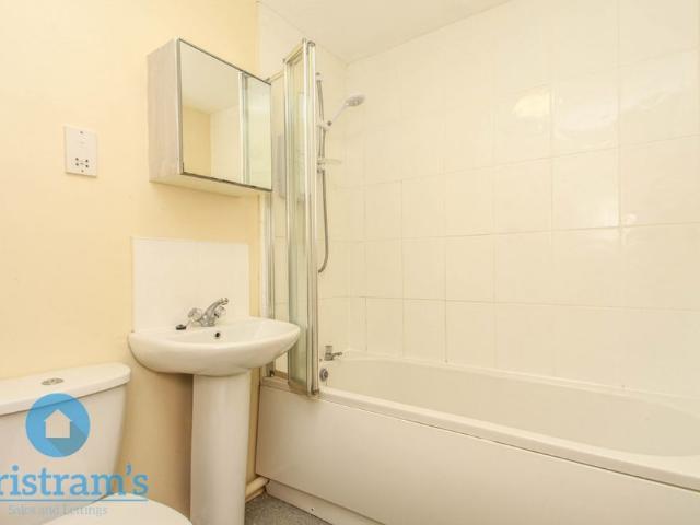 References Pending 2 bed Apartment
