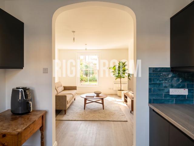 2 Bed Apartment, Oxford Street, Southampton SO14, 2 bed flat to rent, £1,300 pcm | PrimeLocation