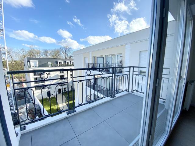 2 bed apartment to let in charges