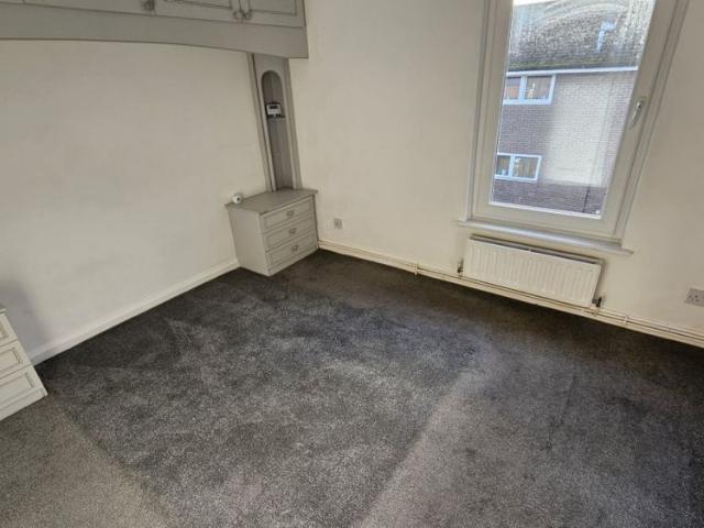 2 bed Apartment To Let