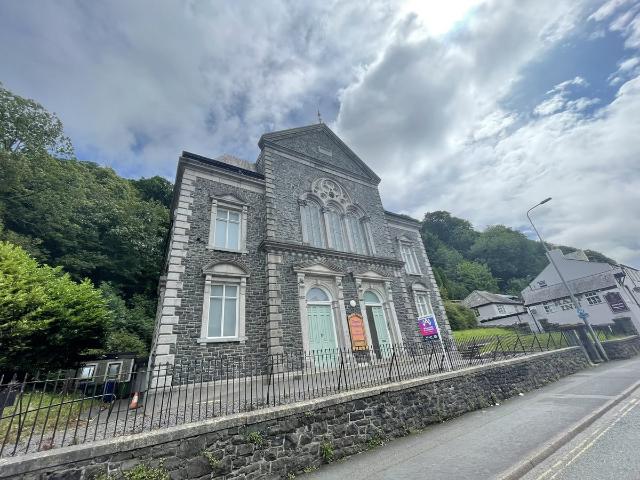 2 Bed Apartment To Let