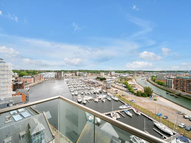 2 bed Apartment To Let