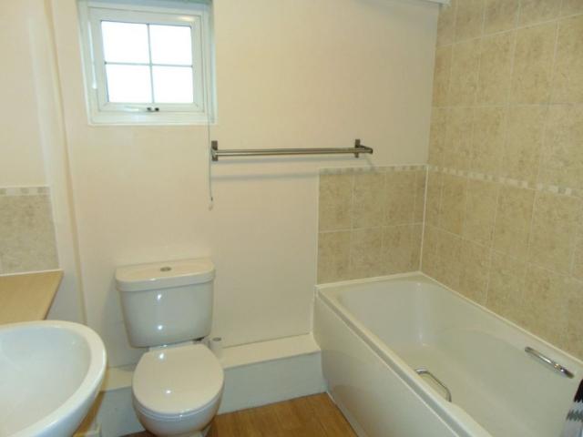 2 bed Apartment To Let