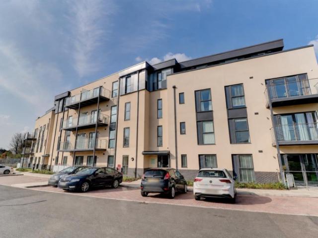 2 BED Apartment To rent