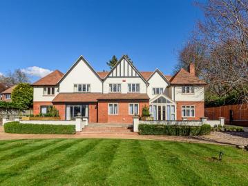 2 BED Apartment To rent