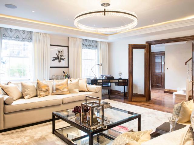 2 bed apartment to rent Grosvenor Hill, Mayfair W1K