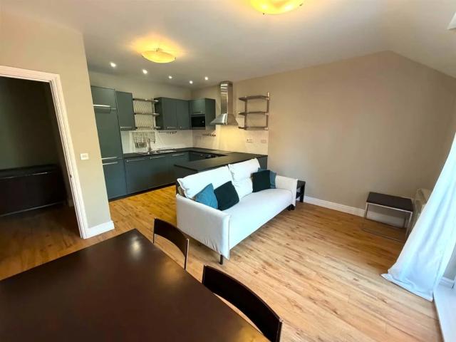 2 bed apartment to rent in Alcester Road, Birmingham, B13